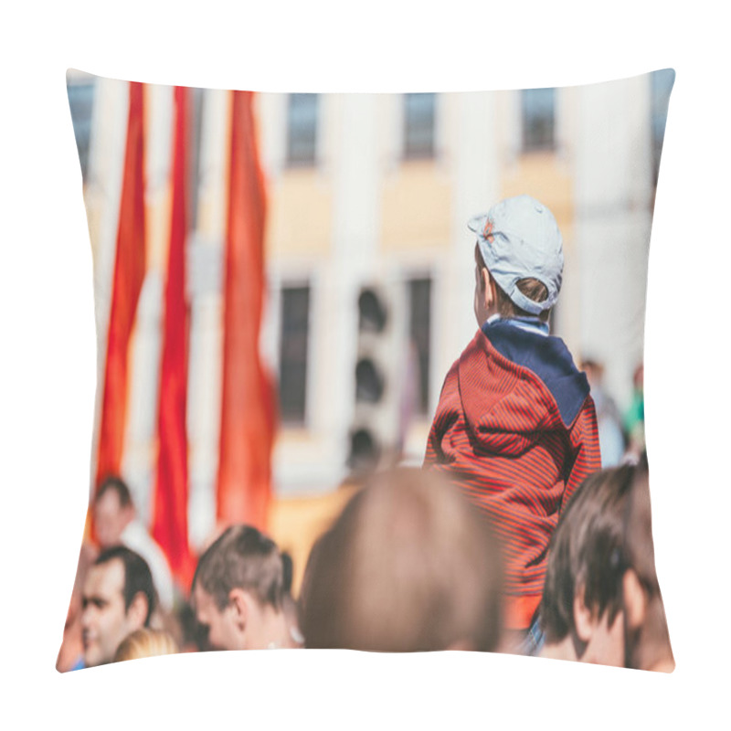 Personality  MOSCOW, RUSSIA-MAY 09, 2015: People Celebrate Victory Day May 9 In Bolshoy Moskvoretskiy Most. A Child Sits On The Fathers Neck. A Lot Of People With The Ribbons Of Saint George Pillow Covers