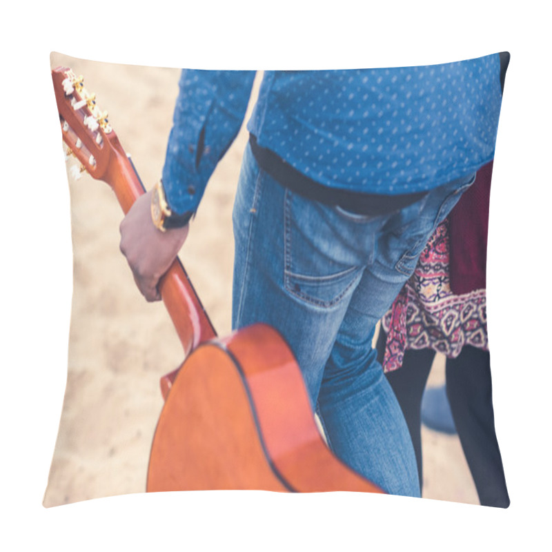 Personality  Man Carrying Guitar Walking With Woman Pillow Covers