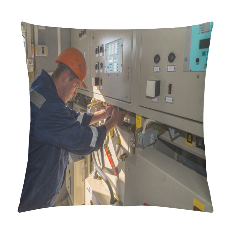 Personality  SOVETSKAYA GAVAN, RUSSIA - SEPTEMBER 13, 2016: Installation Of Automatic Equipment At An Electrical Substation Pillow Covers