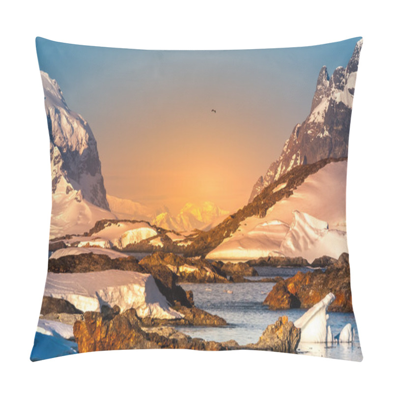 Personality  Beautiful Snow-capped Mountains Pillow Covers