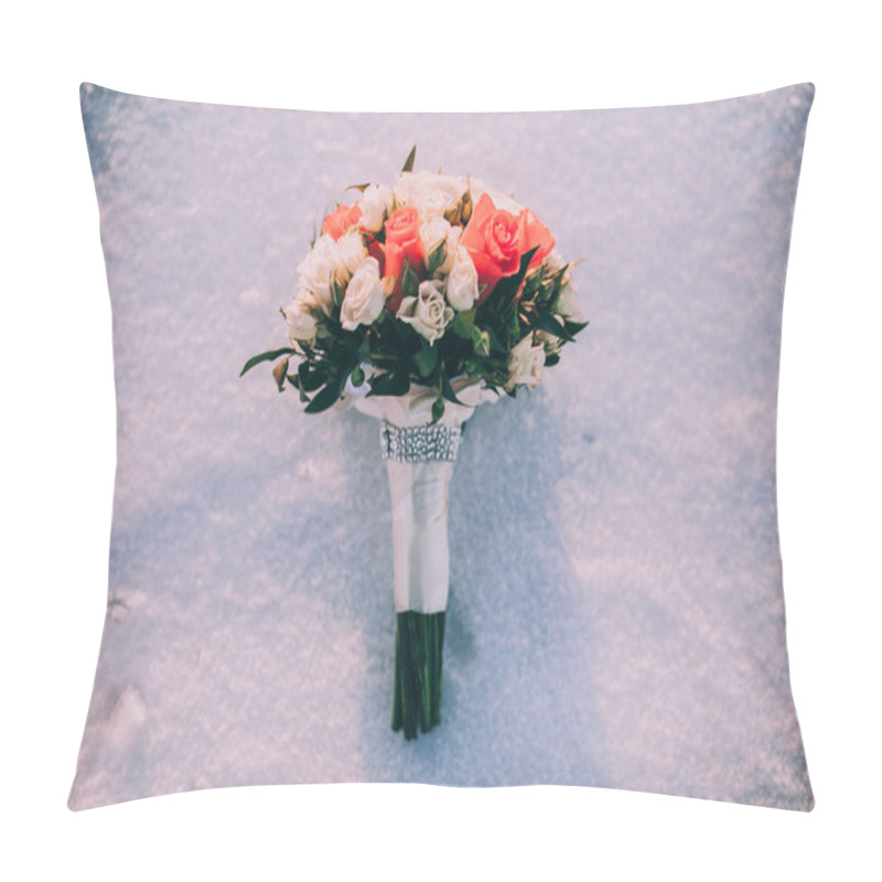 Personality  Bridal Bouquet On Snow Pillow Covers