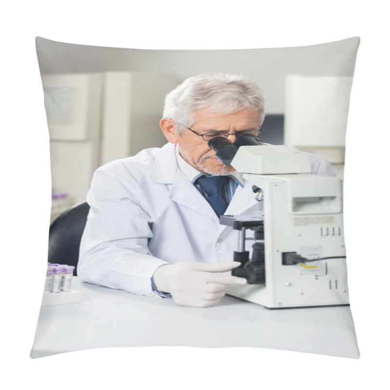 Personality  Healthcare Worker Using Microscope In Lab Pillow Covers