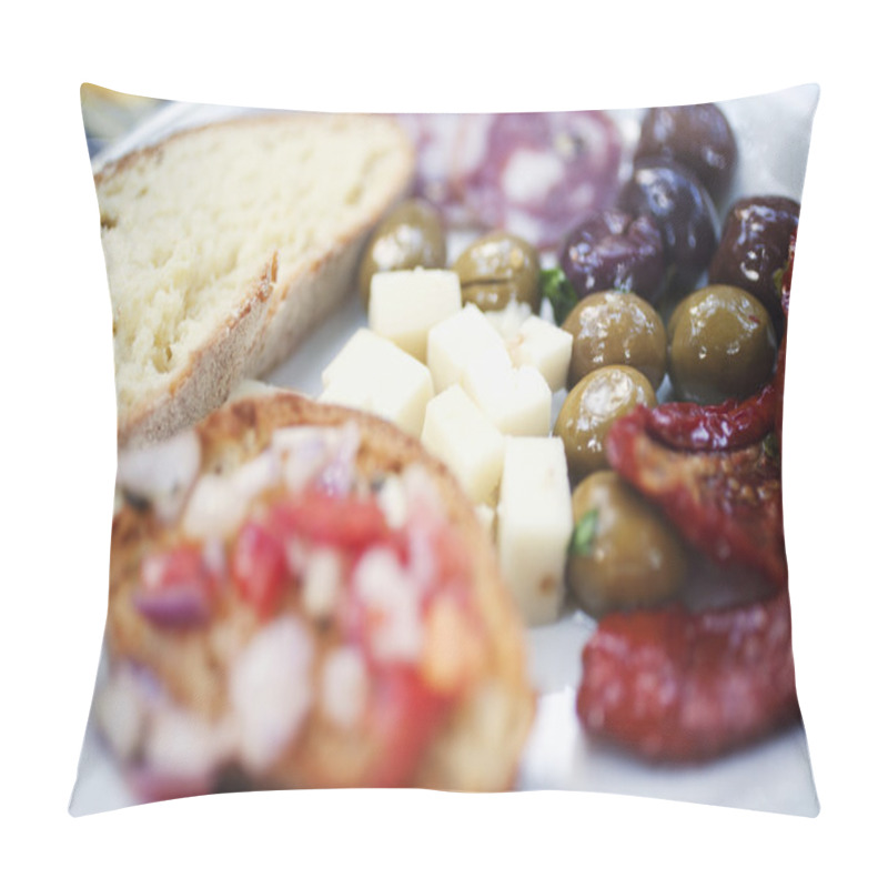 Personality  Meal Served On A Plate Pillow Covers