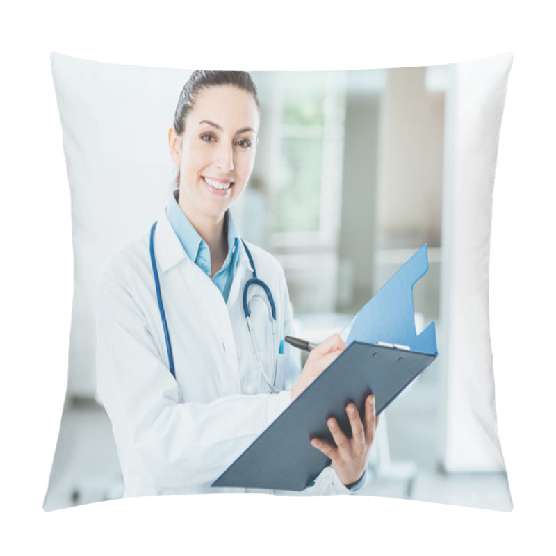 Personality  Smiling Female Doctor Holding Medical Records Pillow Covers