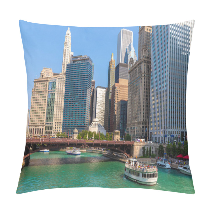 Personality  CHICAGO, USA - MARCH 29, 2020: Chicago River And Bridge In Chicago, Illinois, USA Pillow Covers