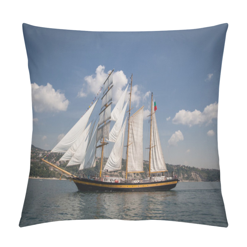 Personality  Old Ship With White Sales, Sailing In The Sea Pillow Covers