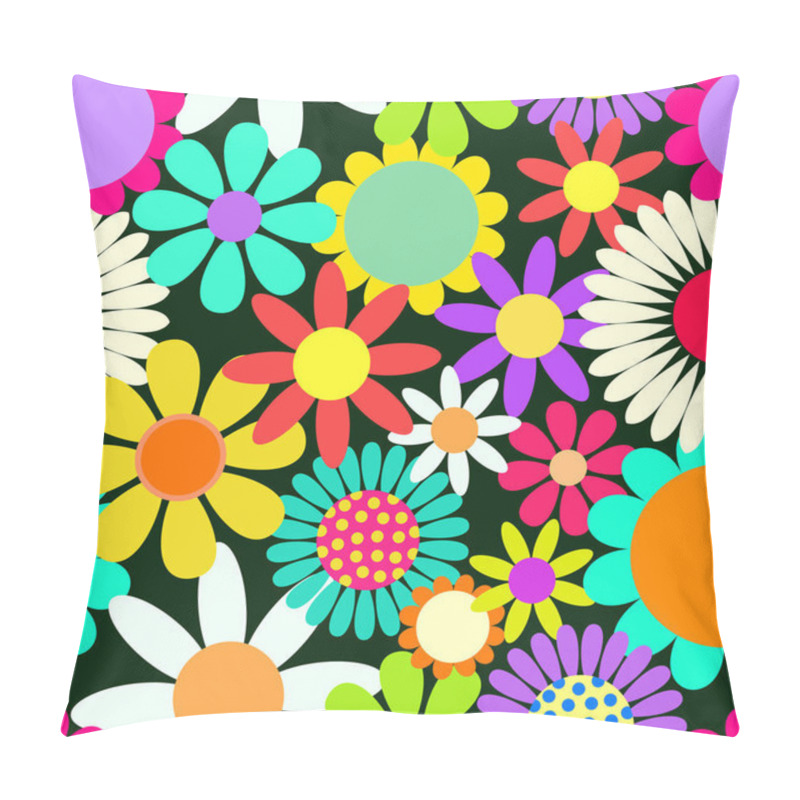 Personality  A Bright And Bold Floral Daisy Flower Pattern, Designed In A Retro Sixties Art Style. Pillow Covers