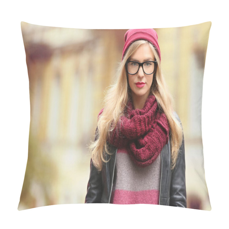 Personality  Fashion Woman In Street Pillow Covers