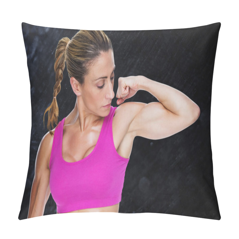 Personality  Female Bodybuilder Flexing Bicep In Pink Sports Pillow Covers