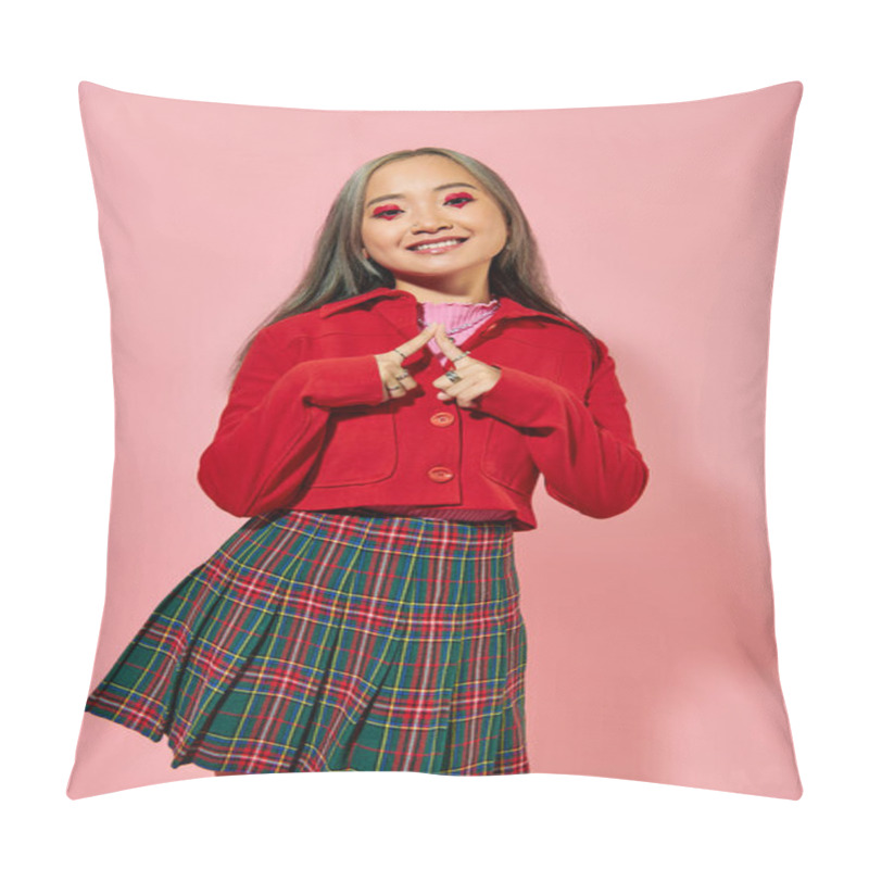 Personality  Cheerful Young Asian Woman With Heart Shaped Eye Makeup Smiling And Looking At Camera On Pink Pillow Covers