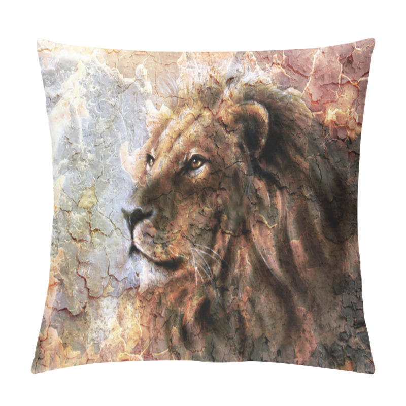 Personality  Beautiful  Painting Of A Lion Head With A Majesticaly Peaceful Expression Desert Pattern. Pillow Covers