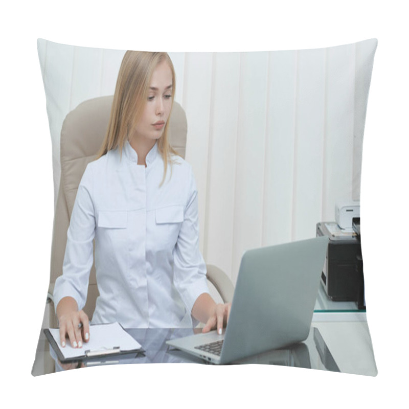 Personality  Blonde Nurse Sitting In Hospital And Working. Pillow Covers