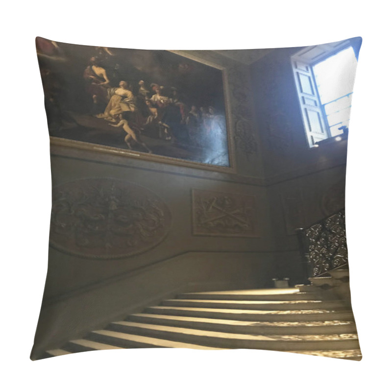 Personality  Hampton Court Palace In Richmond, England, United Kingdom Pillow Covers