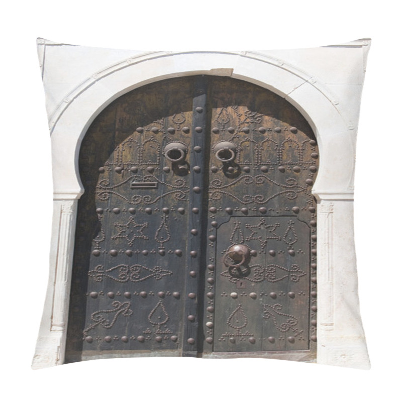 Personality  Ancient Grunge Door Made Of Wood And Metal Pillow Covers