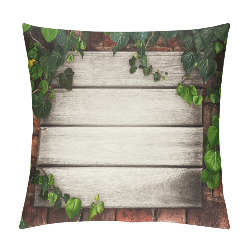 Personality  Wooden Boards Framed By Ivy Pillow Covers