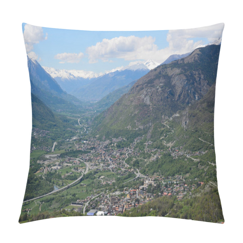 Personality  Valle D'Aosta - Chatillon, St Vincent And The Alps Pillow Covers