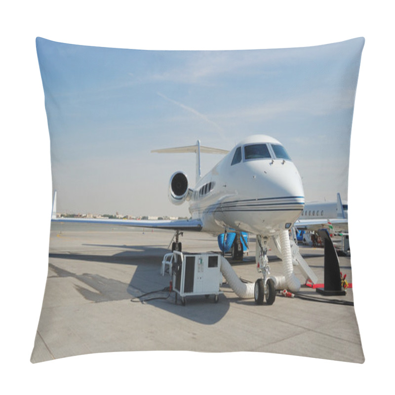 Personality  Gulfstream Pillow Covers