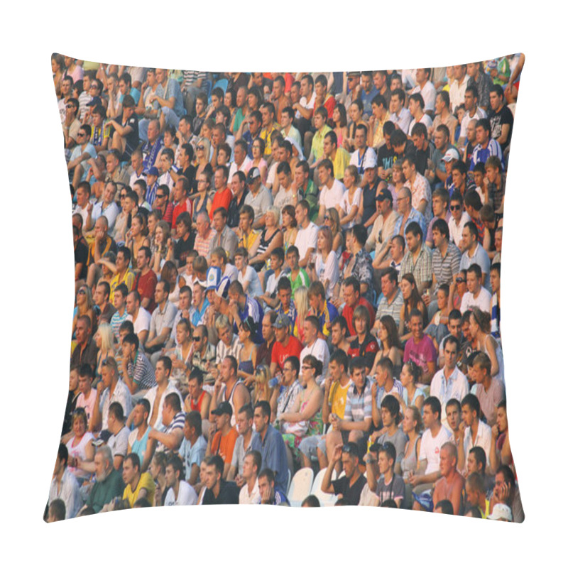 Personality  People Watch The Football Game Pillow Covers