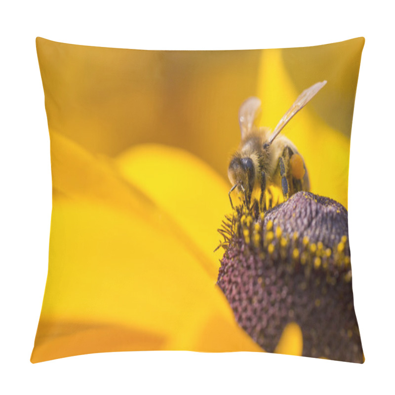 Personality  Close-up Photo Of A Western Honey Bee Gathering Nectar And Sprea Pillow Covers