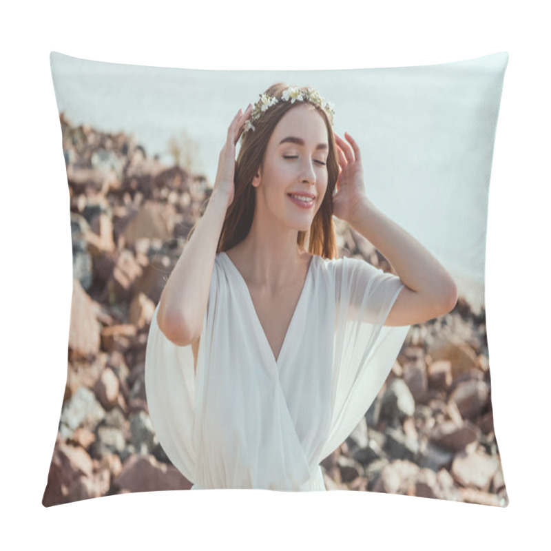 Personality  Beautiful Smiling Girl Posing In White Dress And Floral Wreath On Rocky Beach Pillow Covers