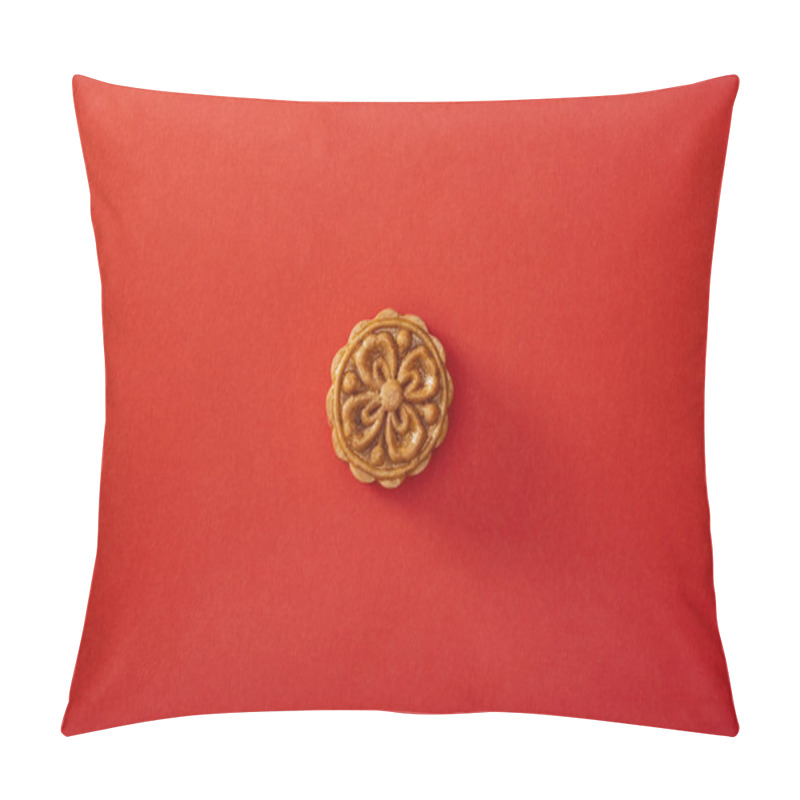 Personality  Top View Of Traditional Chinese Mooncake Isolated On Red Pillow Covers