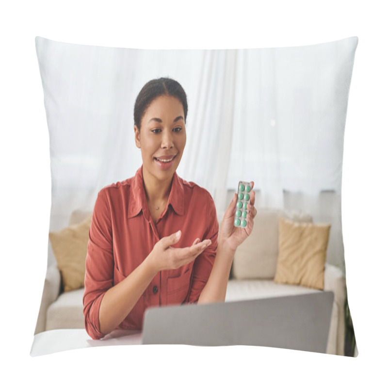 Personality  Cheerful Female Dietitian Showing Medication During An Online Consultation On Laptop From Kitchen Pillow Covers