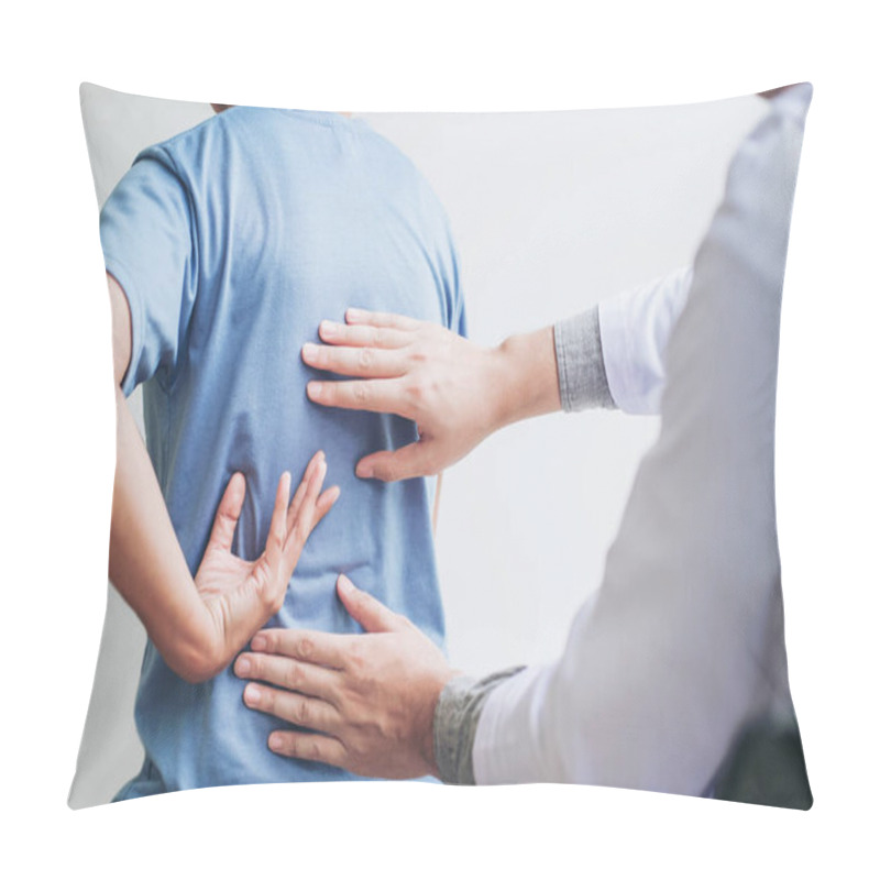 Personality  Doctor Consulting With Patient Back Problems Physical Therapy Concept Pillow Covers