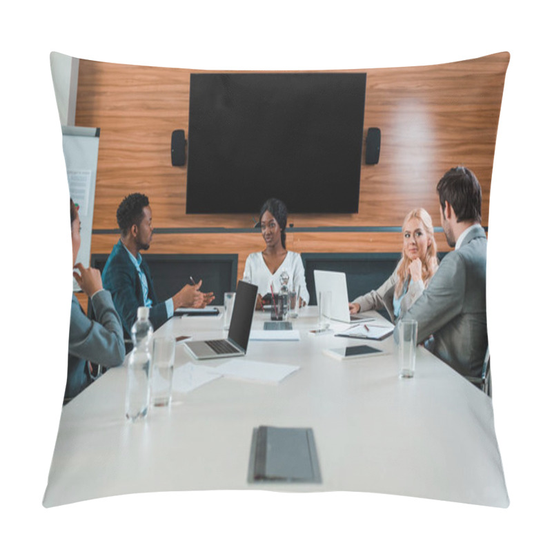 Personality  Young Multicultural Businesspeople Talking During Meeting In Conference Hall With Lcd Screen On Wall Pillow Covers