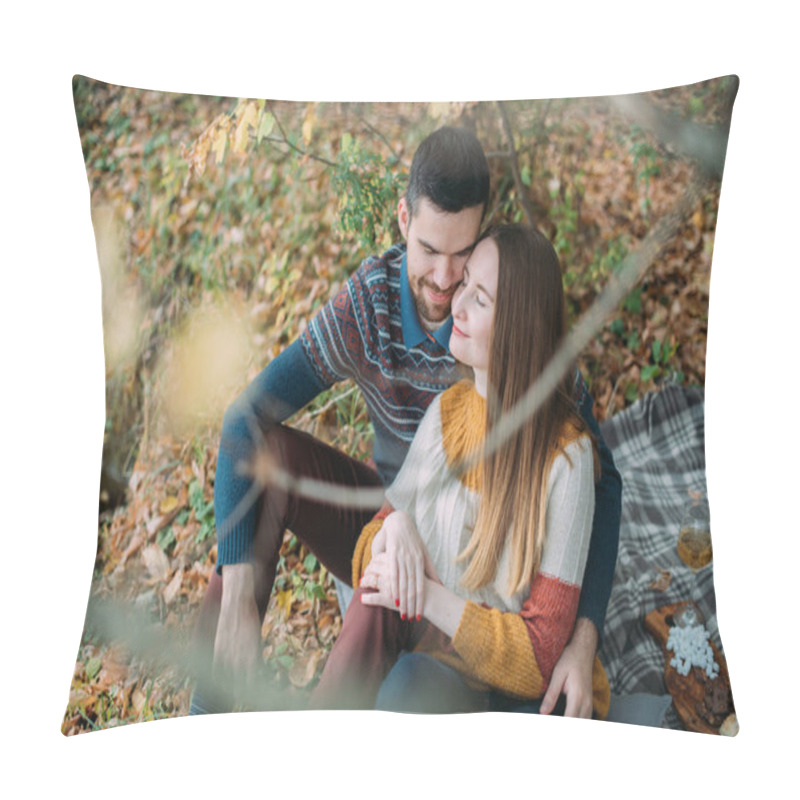 Personality  A Loving Couple On A Date On A Picnic On The Lake. Young Man And Woman Sit On A Blanket With Wine And Fruits Near The Water In The Park In Autumn. A Young Family Is Celebrating An Anniversary. Pillow Covers