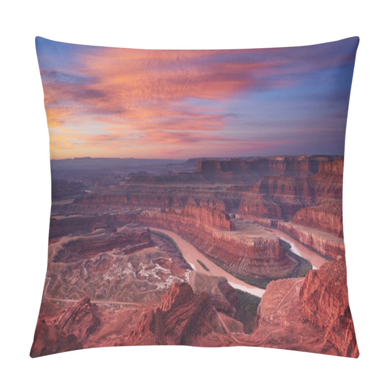 Personality  Dead Horse Point, Utah, USA Pillow Covers