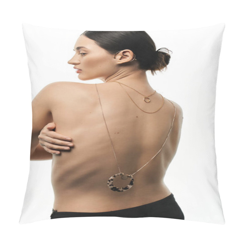 Personality  A Young Brunette Woman With Pulled Back Hair Poses Against White, Showcasing A Delicate Gold Necklace With Circular Pendant. Pillow Covers