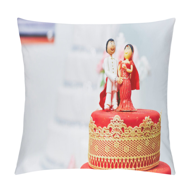 Personality  Beautiful Red And Yellow Wedding Cake In Indian Style Pillow Covers