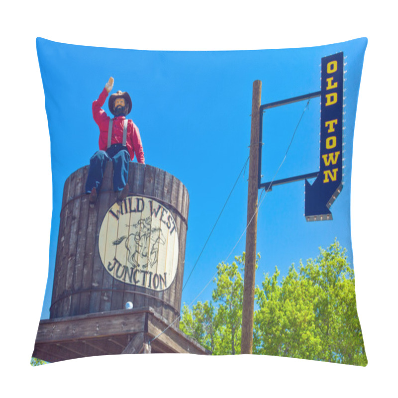 Personality  The Route 66 Pillow Covers