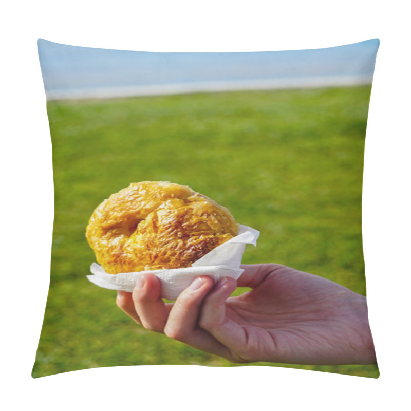 Personality  Traditional Izmir Pastry Boyoz Close Up View Pillow Covers