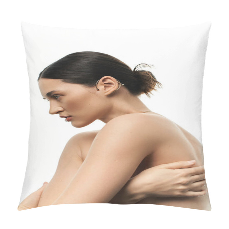 Personality  A Young Brunette Woman With Her Hair Pulled Back Displays A Beautiful Piece Of Jewelry On Her Ear Against A White Backdrop. Pillow Covers