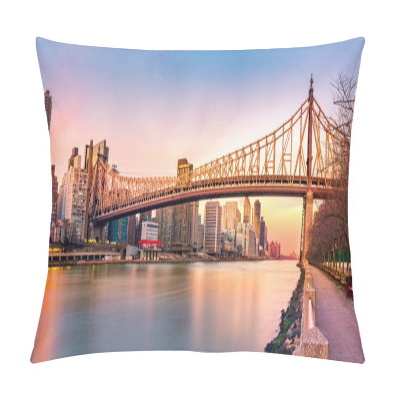 Personality  Queensboro Bridge Panorama At Sunset Pillow Covers