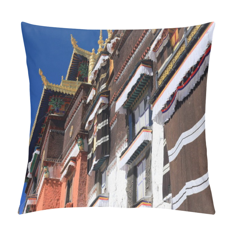 Personality  Makaras-dhvajas-lotus Flowers On Rootop Of Tashilhunpo Monastery. Shigatse-Tibet. 1714 Pillow Covers