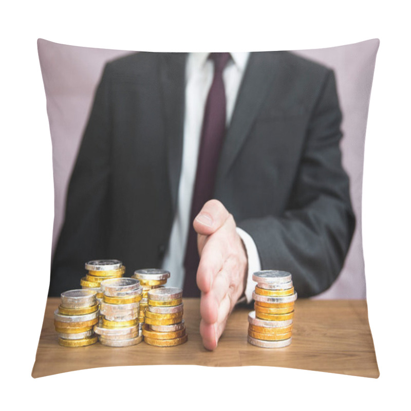 Personality  A Business Or Finance Concept Of A Businessman Dividing Profits And Income Into Percentage And Small Proportions For Payment Or Savings Pillow Covers