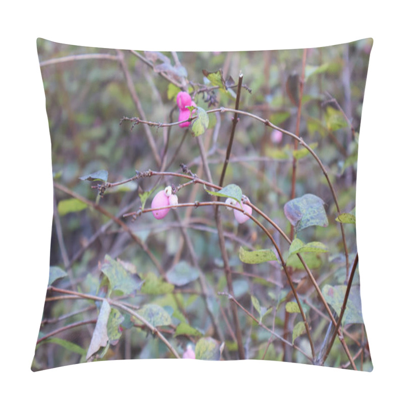 Personality  Close-up Of A Snowberry Shrub Showcasing Clusters Of Vibrant Pink And White Berries Against Green Foliage, Perfect For Nature And Botanical Themes Pillow Covers