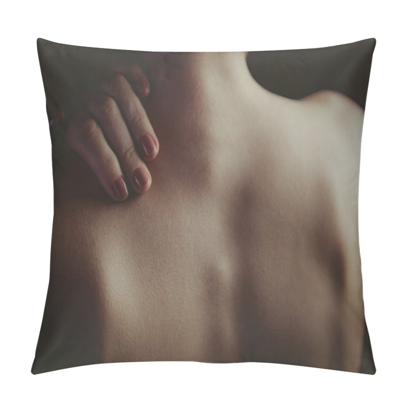 Personality  Nude Woman With A Shoulder Injury Pillow Covers