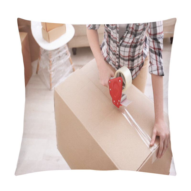 Personality  House Moving Concept Pillow Covers