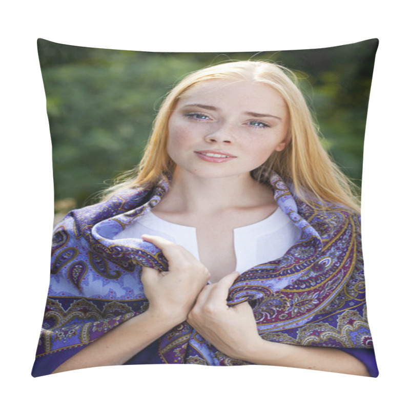 Personality  Beauty Woman In The National Patterned Scarf Pillow Covers