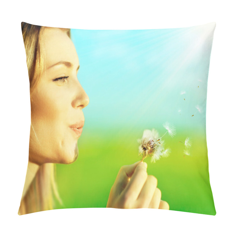 Personality  Happy Beautiful Girl Blowing Dandelion Pillow Covers