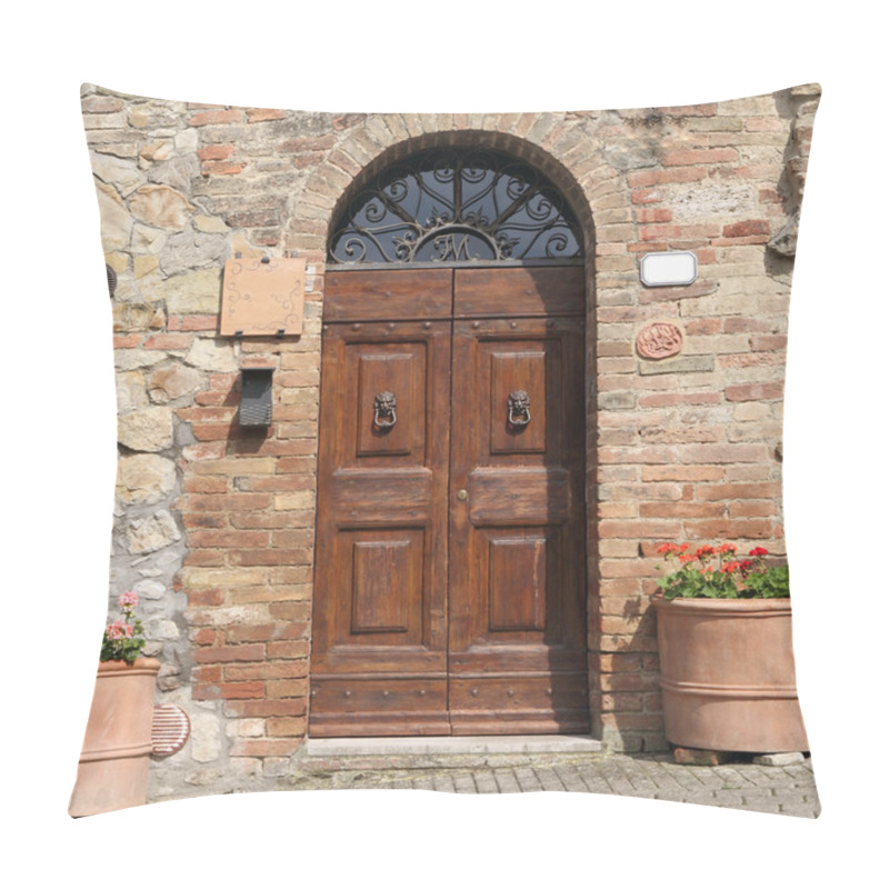 Personality  Entrance To The Tuscan House Pillow Covers