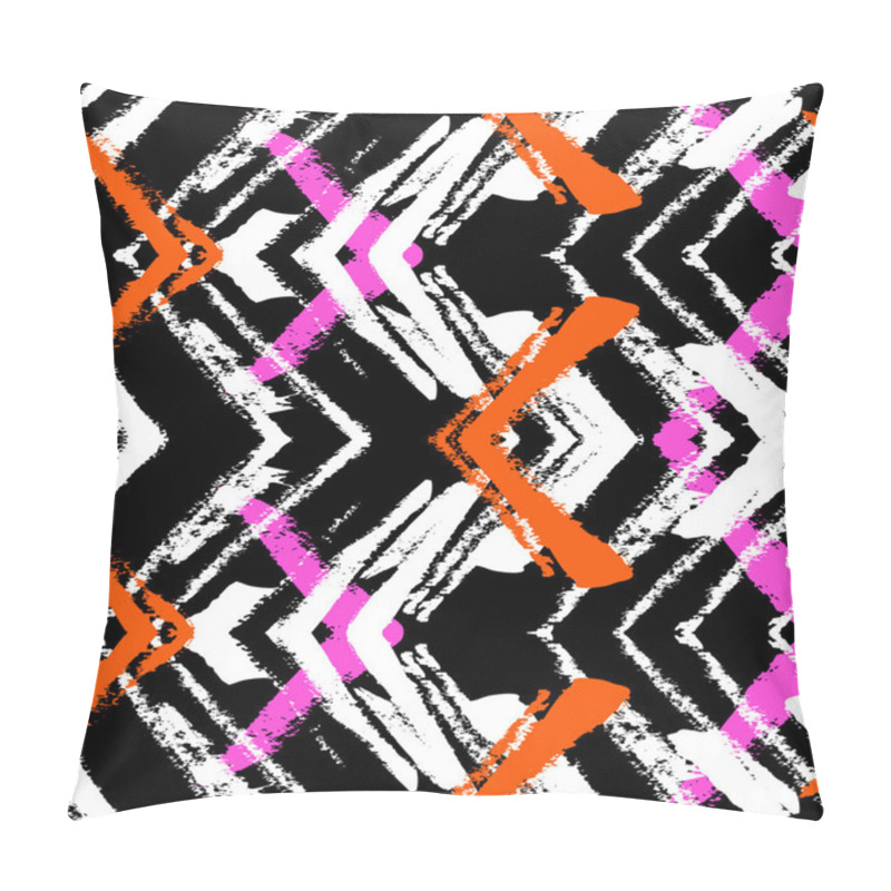 Personality  Hand Drawn Pattern With Brushed Zigzag Line. Pillow Covers