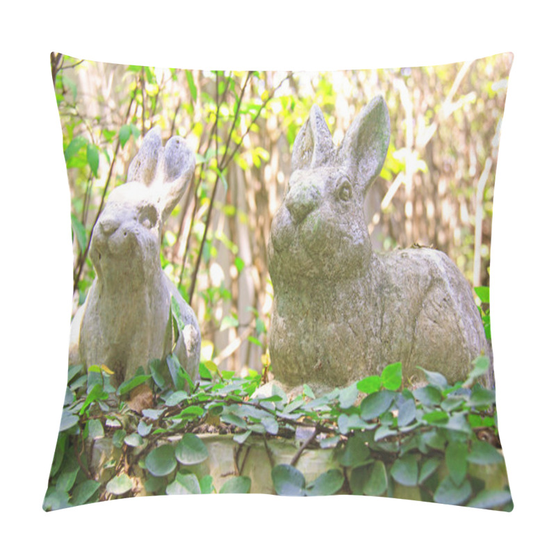 Personality  Statue Of Rabbits Pillow Covers