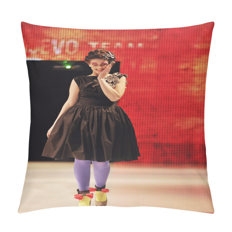 Personality  Fashion Show Woman Catwalk Pillow Covers