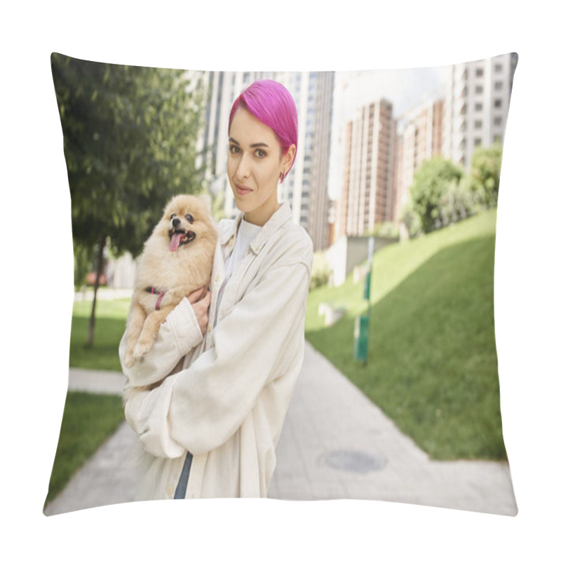 Personality  Cheerful Purple-haired Woman Holding Funny Pomeranian Spitz In Hands And Looking At Camera On Street Pillow Covers