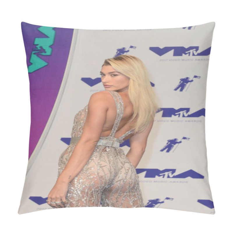 Personality  Hailey Rhode Baldwin Pillow Covers