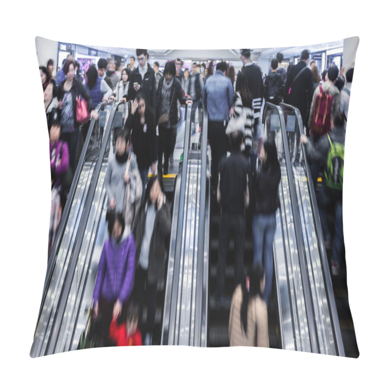 Personality  Motion Blurred Crowded People Shopping In Mall Pillow Covers